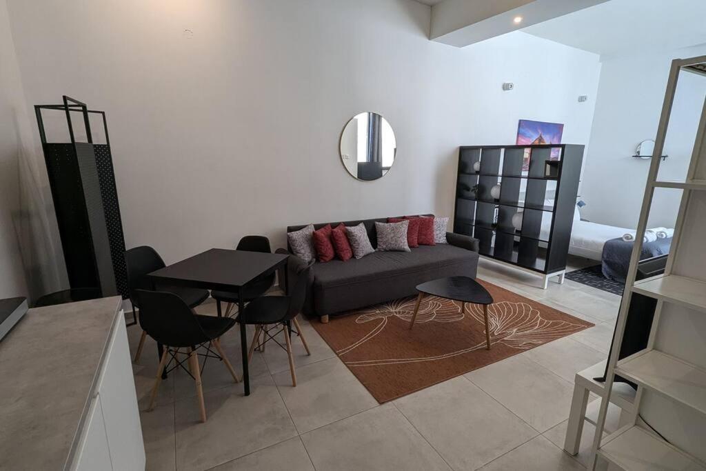 Casa Cospicua Hotel ภายนอก รูปภาพ